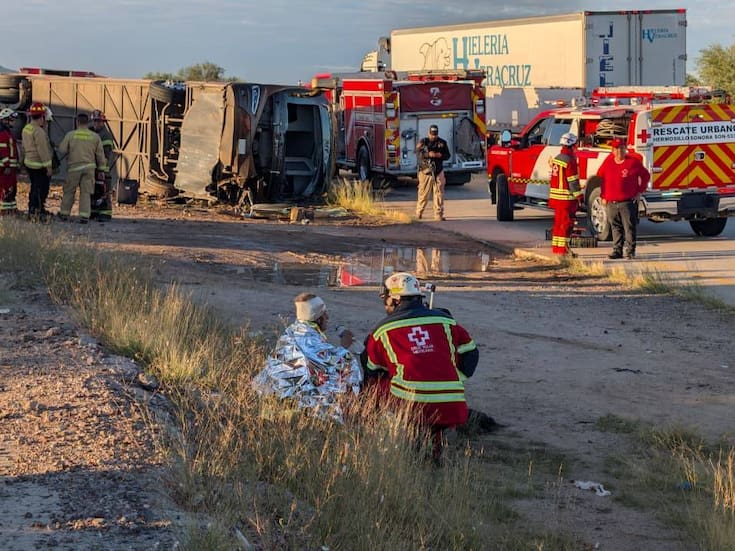 Volcamiento de autobús de pasajeros en la carretera Hermosillo-Guaymas deja muertos y varios heridos, entre ellos menores de edad