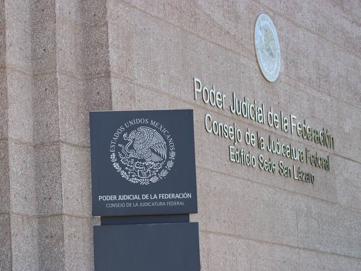 Suspenden a juez federal por presuntamente favorecer a una empresa en el desbloqueo irregular de cuentas bancarias, mientras se investiga su actuación y posibles sanciones