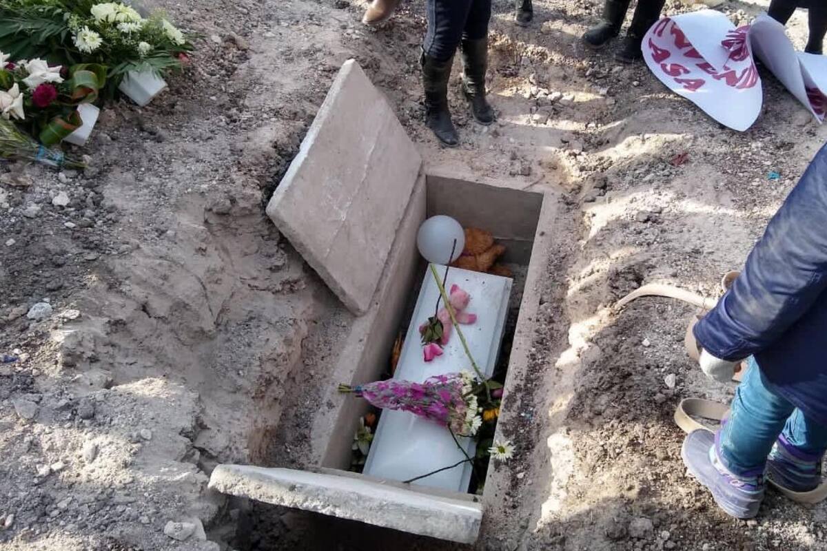Sepultan en Tijuana a 'Dulce María, La niña de la hielera'