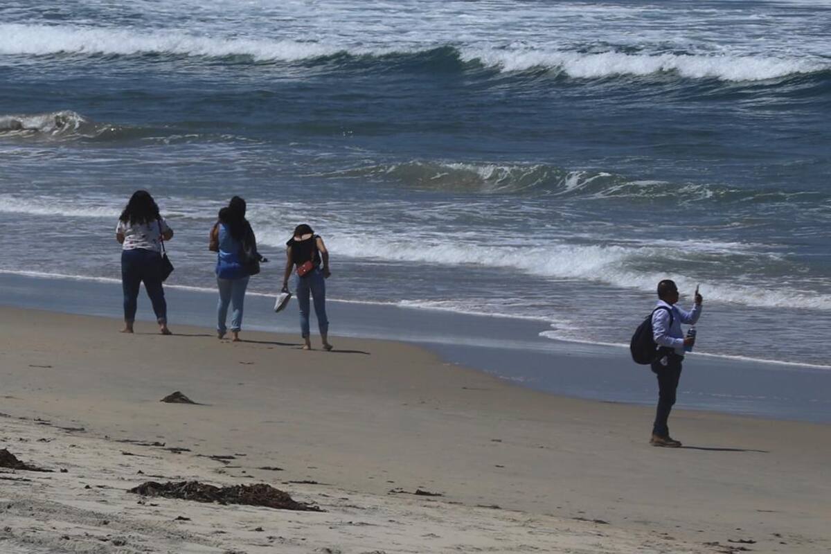 Sigue ingresando gran cantidad de gente a Playas de Tijuana