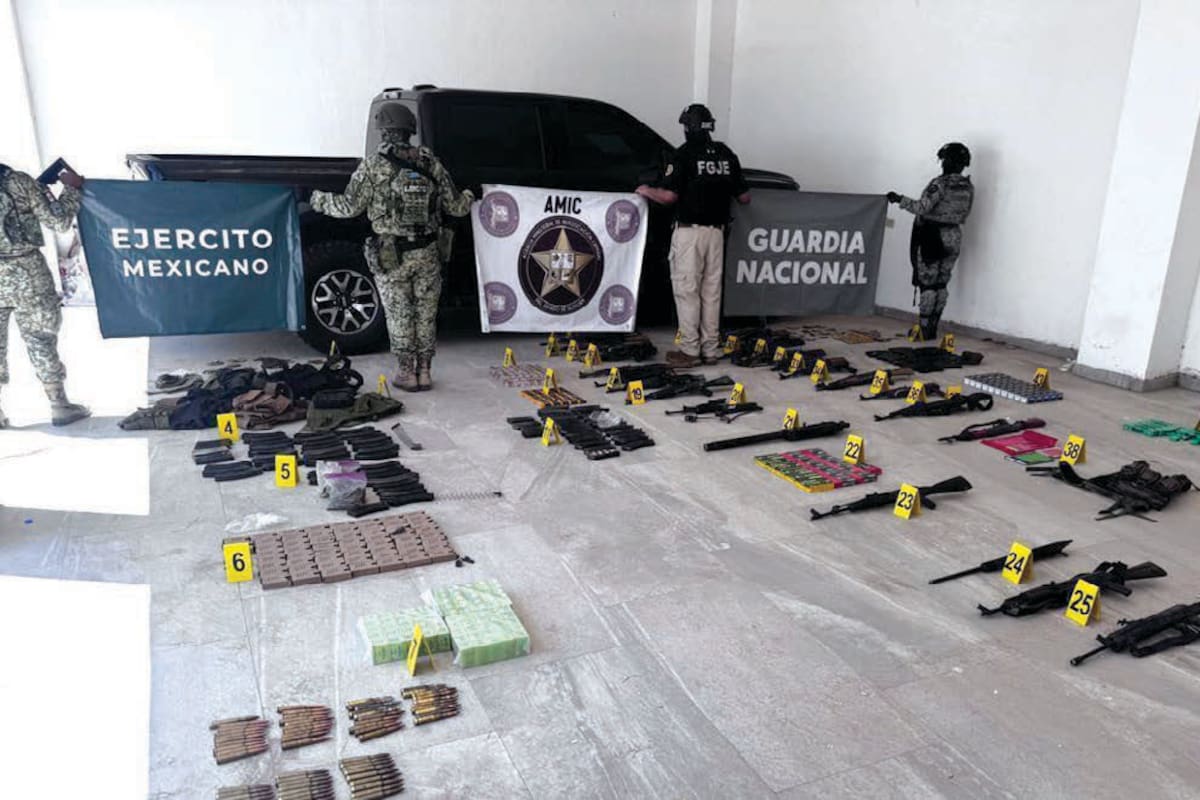 Logran decomisar más de 240 kilos de droga y arsenal en diversos operativos por Sonora
