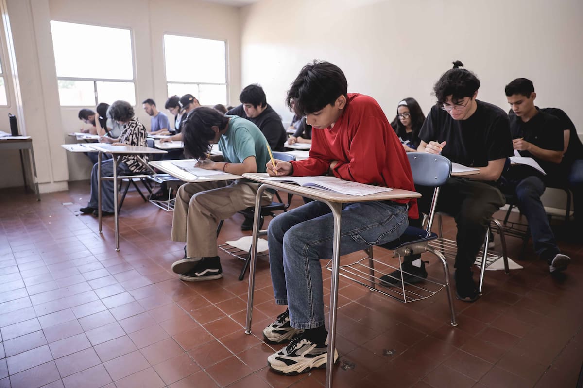 Aspirantes a la UABC se sienten optimistas tras examen de admisión