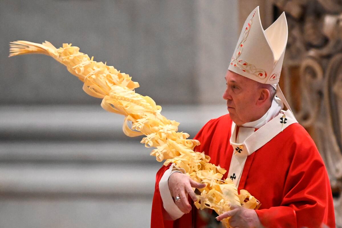 Sin fieles, papa Francisco inicia ritos de Semana Santa en la Basílica de San Pedro