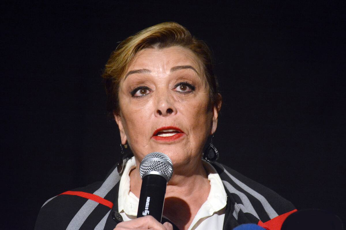 Sylvia Pasquel exige disculpa pública tras ataques a su familia