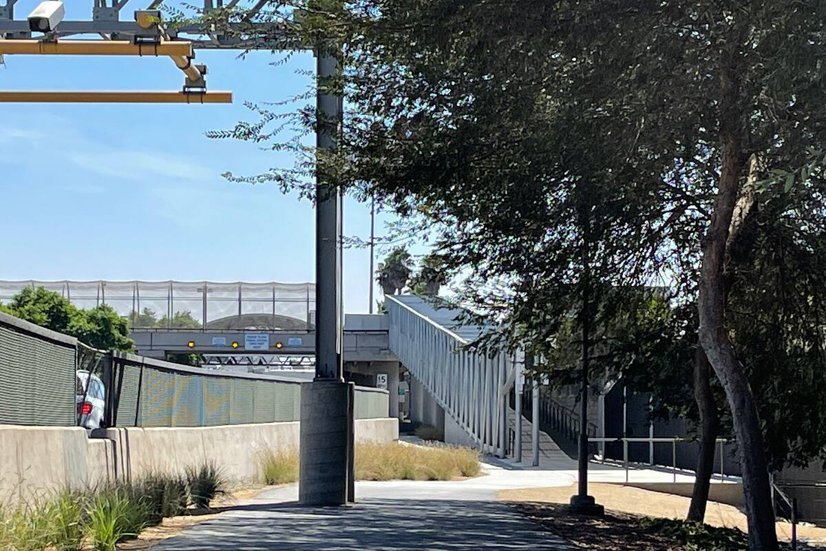 En medio de comentarios positivos de los usuarios fue reabierto el puente en la Garita de Otay