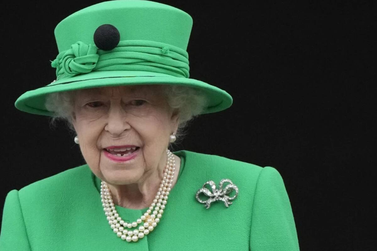 Sentencian por fraude a hombre que intentaba vender supuesto bastón de la reina Isabel II