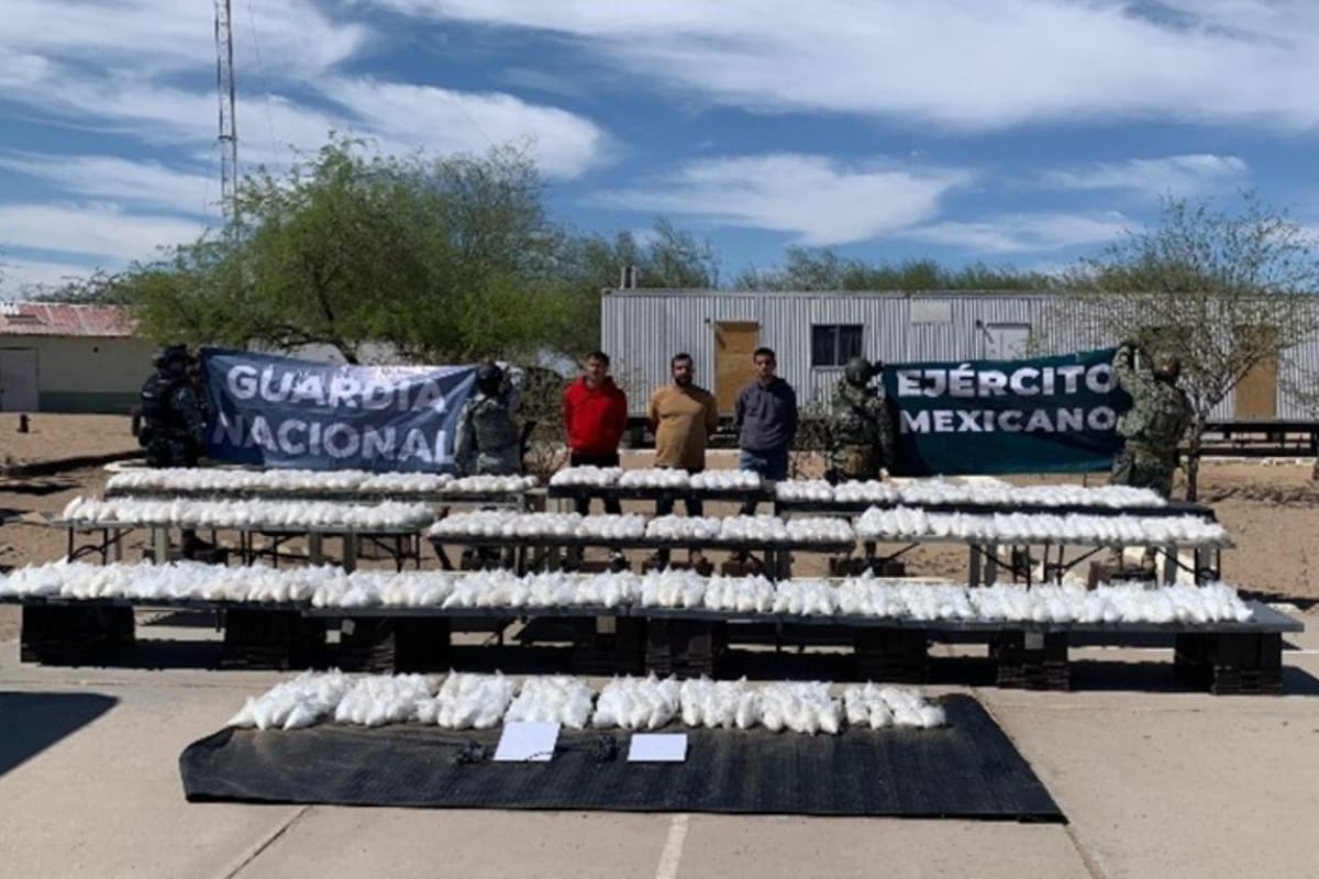 Ejército y Guardia Nacional decomisan 490 kilogramos de metanfetamina, dos vehículos y antenas Starlink en San Luis Río Colorado