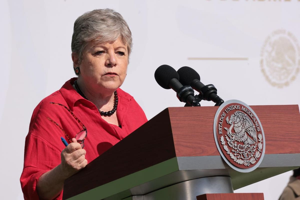 “No hay justificación”, dice Alicia Bárcena tras irrupción de Ecuador a embajada de México
