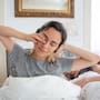 Los psicólogos explican que las personas que logran despertarse sin alarma a la misma hora pueden tener rutinas más constantes y planificadas, además de mostrar paciencia, menor estrés, resiliencia, sociabilidad y un alto nivel de autoconciencia