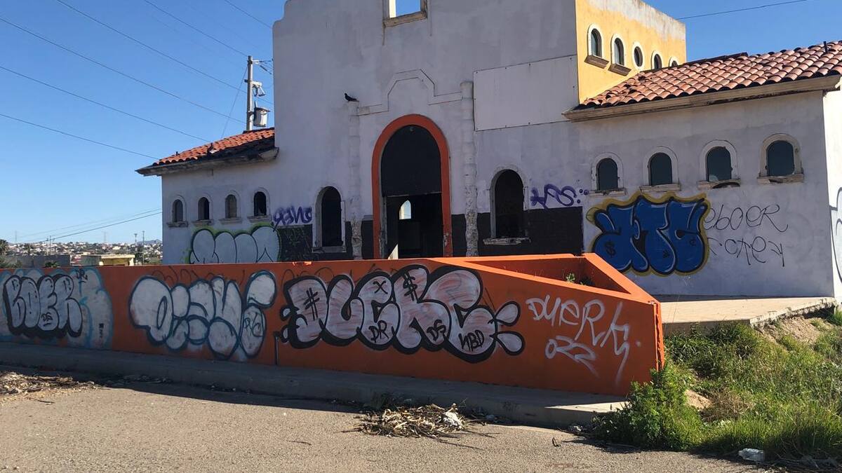 Vecinos de la colonia Reforma piden limpiar predio, usado como refugio