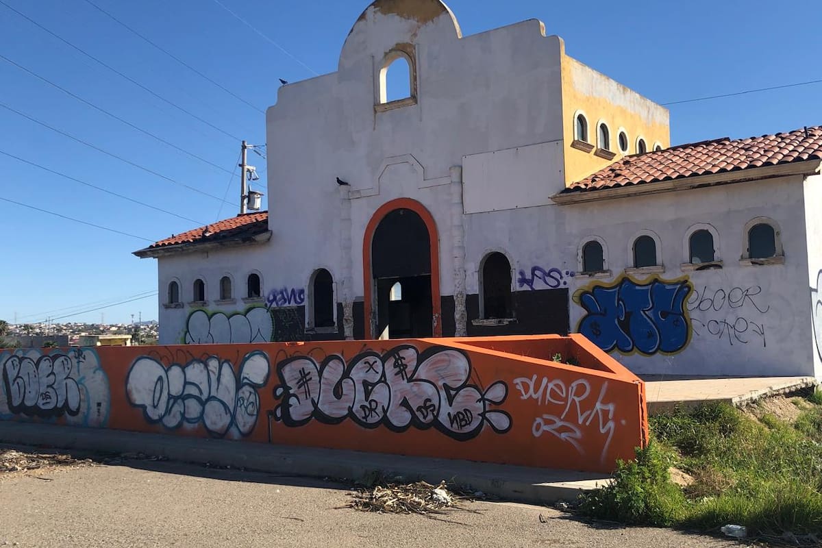 Vecinos de la colonia Reforma piden limpiar predio, usado como refugio