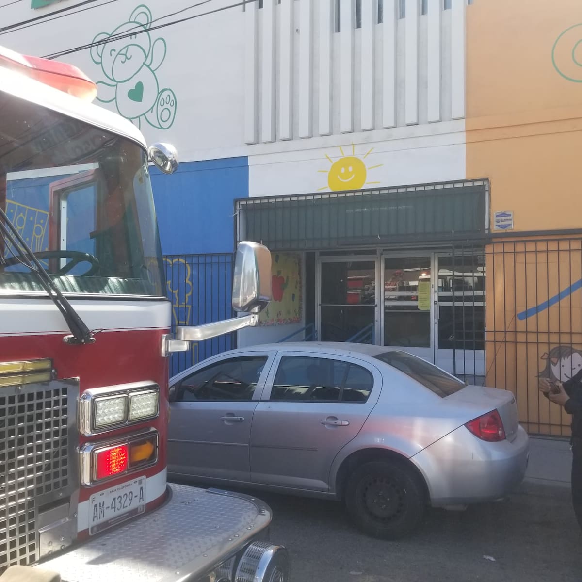 Al lugar, en la avenida Centauro del Norte y calle Tarahumara, acudieron unidades de la estación Papago y una máquina de bomberos de la estación Central. Foto: Cortesía.