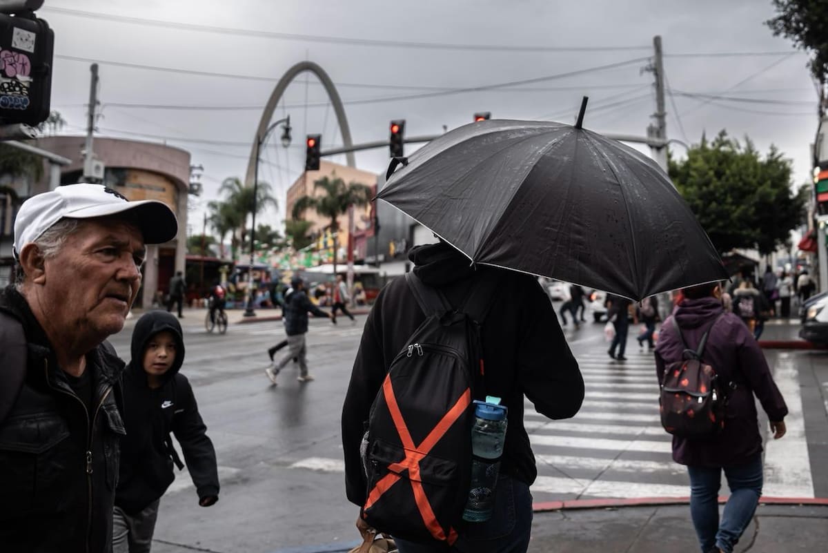Se esperan temperaturas entre 22 °C y 17 °C durante el fin de semana, con ambiente fresco y lluvias intermitentes. Foto: Border Zoom