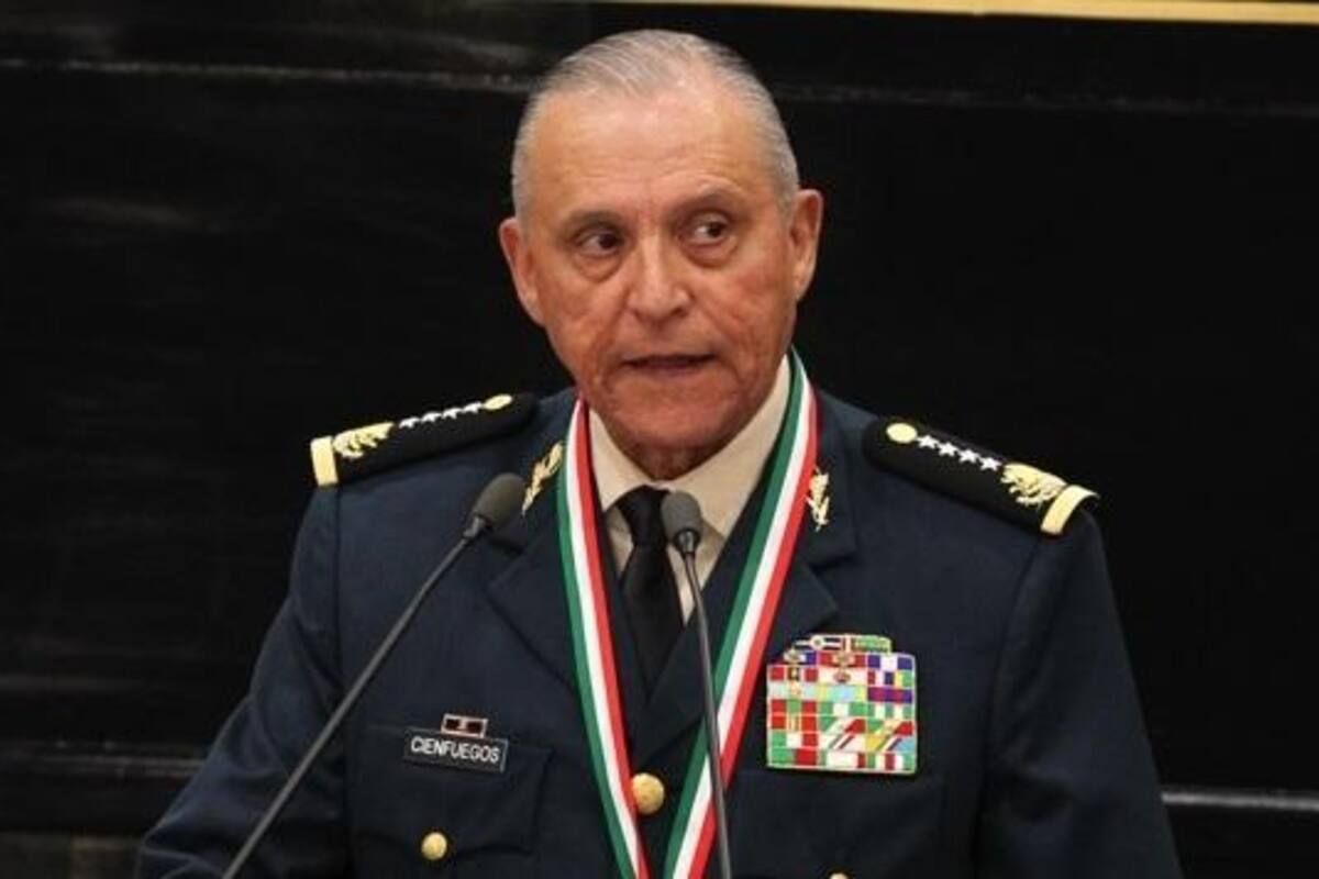 Gobernadores del PRI y PAN entregaron a Salvador Cienfuegos control de seguridad pública y delincuencia creció: Reforma