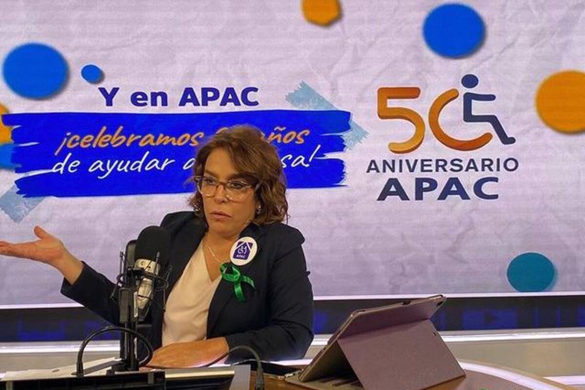 "Habemus mortales, no como AMLO o Gatell", dice Fernanda Familiar tras muerte de Alberto Ciurana por Covid