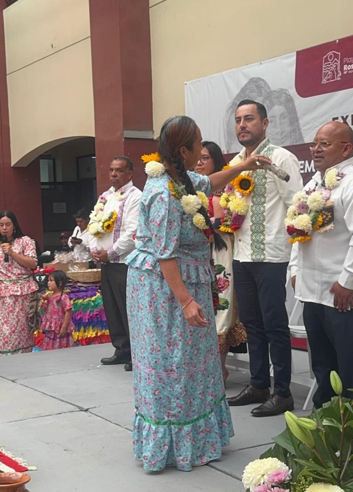 Comunidades indígenas de Rosarito participaron en una expo artesanal para mantener vivas sus tradiciones y señalar los pendientes en el reconocimiento de sus derechos.
Fotos: Carmen Gutiérrez.