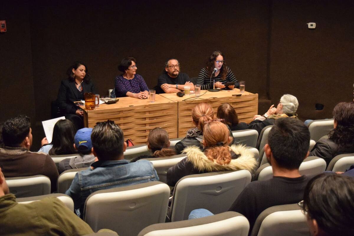 Dan testimonio mujeres de pueblos originarios de BC en el Cecut