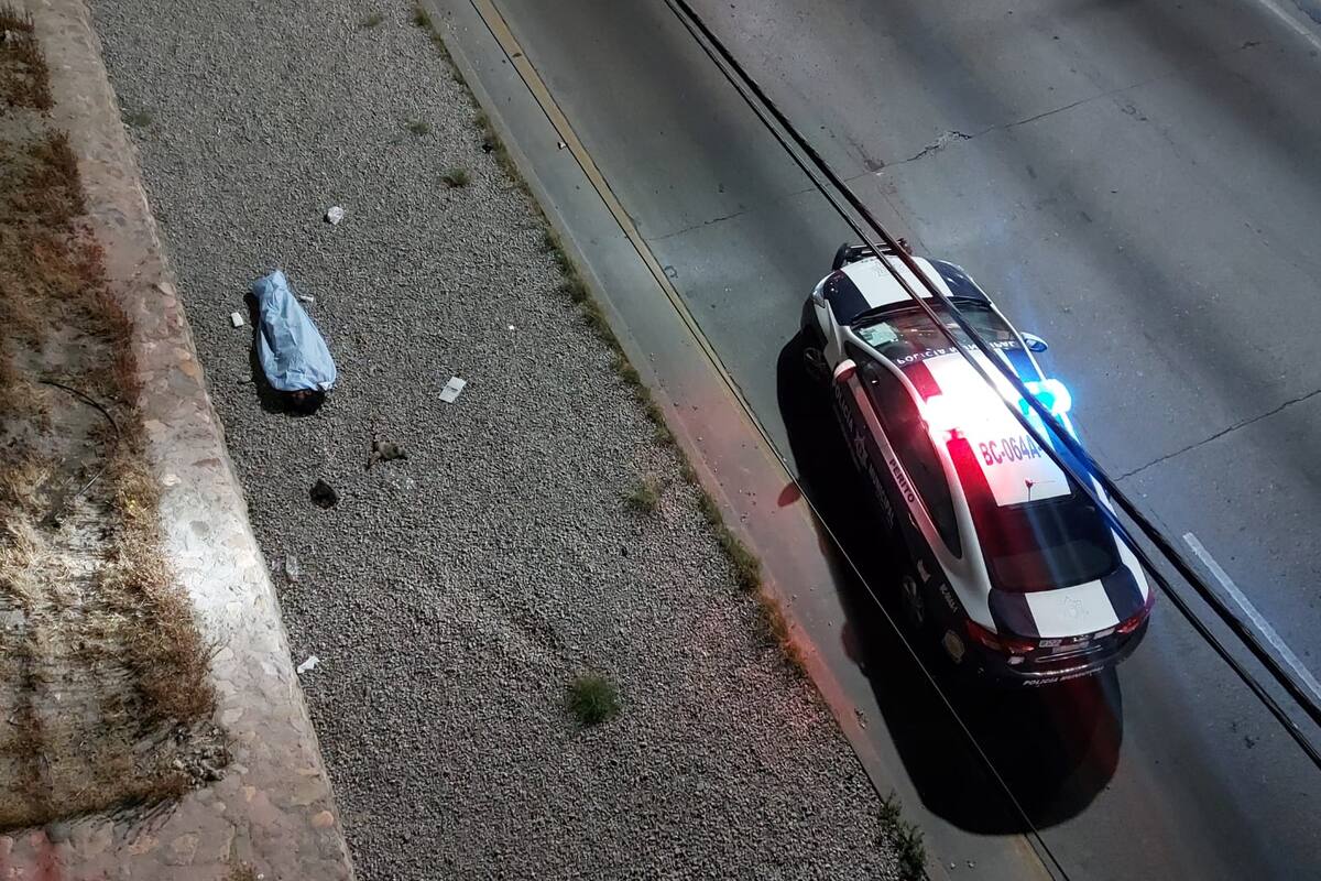 Fallece hombre arrollado por moto