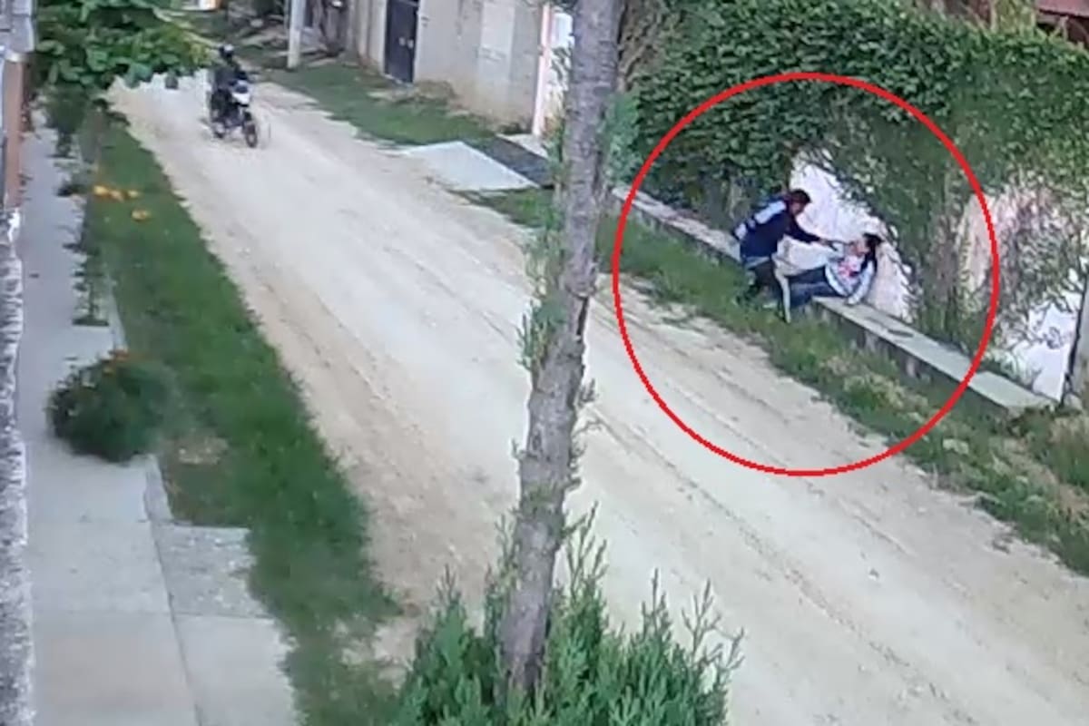 Video: Estudiante fue asaltada por motociclistas, en Oaxaca