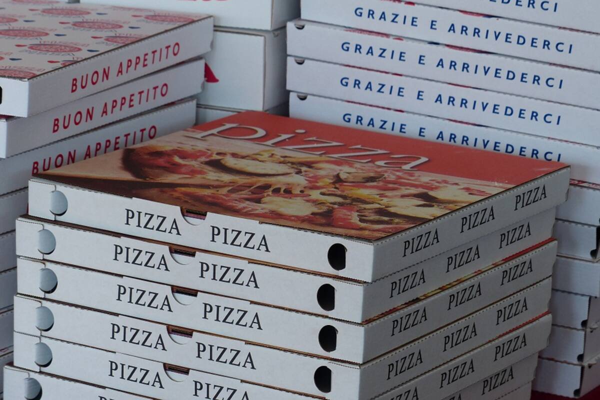 Un piloto invita pizza a toda su tripulación