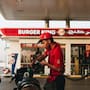 ¿Si pagas la gasolina en efectivo puedes deducirla ante el SAT? Esto dice la ley y los requisitos que debes cumplir