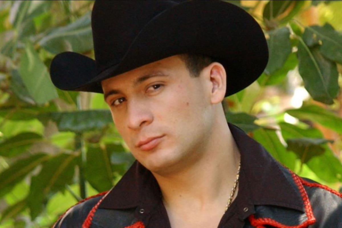 Tano, primo de Valentín Elizalde, revela nuevas de serie sobre "El Gallo de Oro"