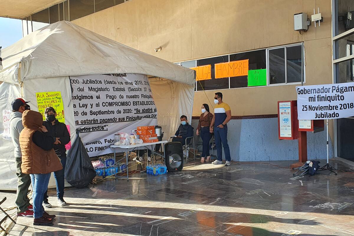Se afecta salud de maestras jubiladas en plantón