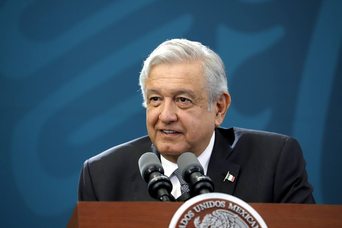 AMLO insiste en eliminar exámenes de admisión a universidades y preparatorias