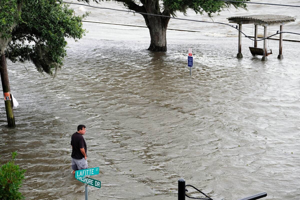 'Barry' toca tierra en Luisiana como tormenta tropical
