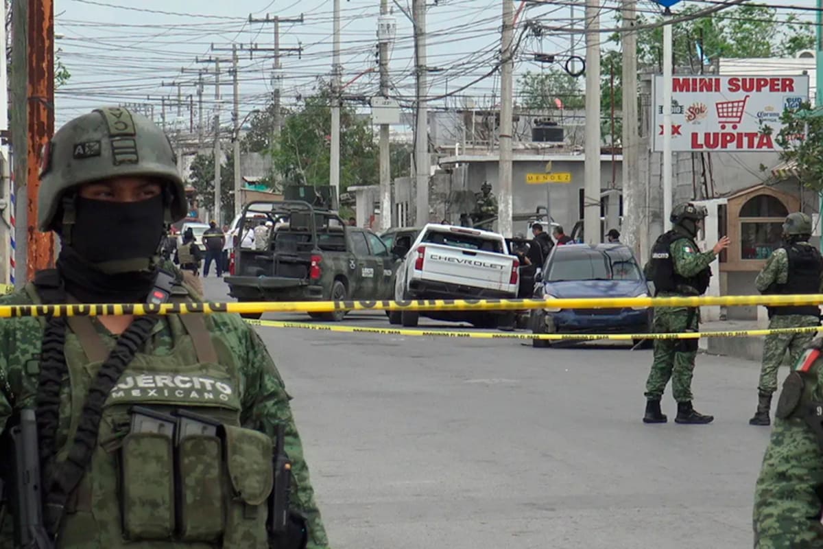 Militares son acusados de robo en Nuevo Laredo; ciudadanos los interceptan tras persecución
