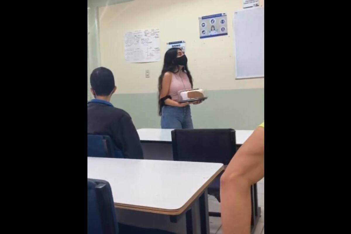 TIKTOK VIDEO: Alumnos preparan sorpresa de cumpleaños a su maestro pero se equivocan de día