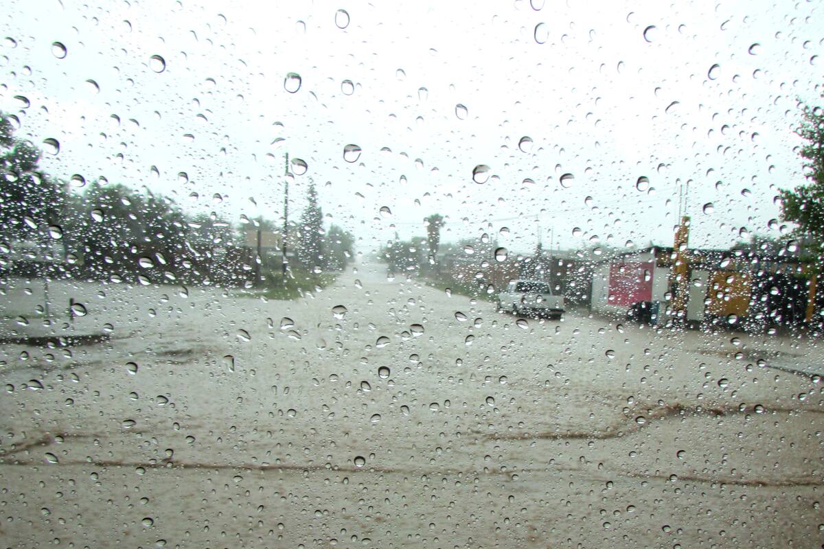 Prevén lluvias fuertes en Sonora por huracán "Lorena"
