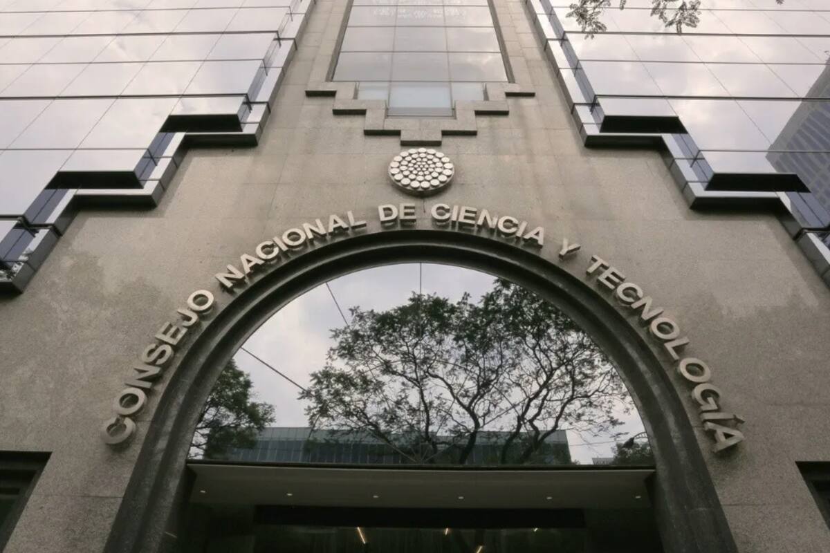 FGR cita a comparecer a 6 de 31 científicos del Conacyt