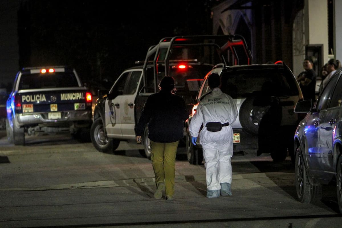 Durante un operativo, policías municipales detuvieron a Raúl “N” y Andrés de Jesús “N”, señalados por testigos como los presuntos agresores. Foto: Border Zoom