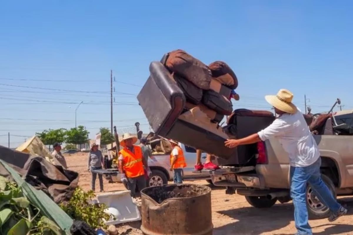 Comienzan a llenarse camiones en operativo “Mueble Viejo”
