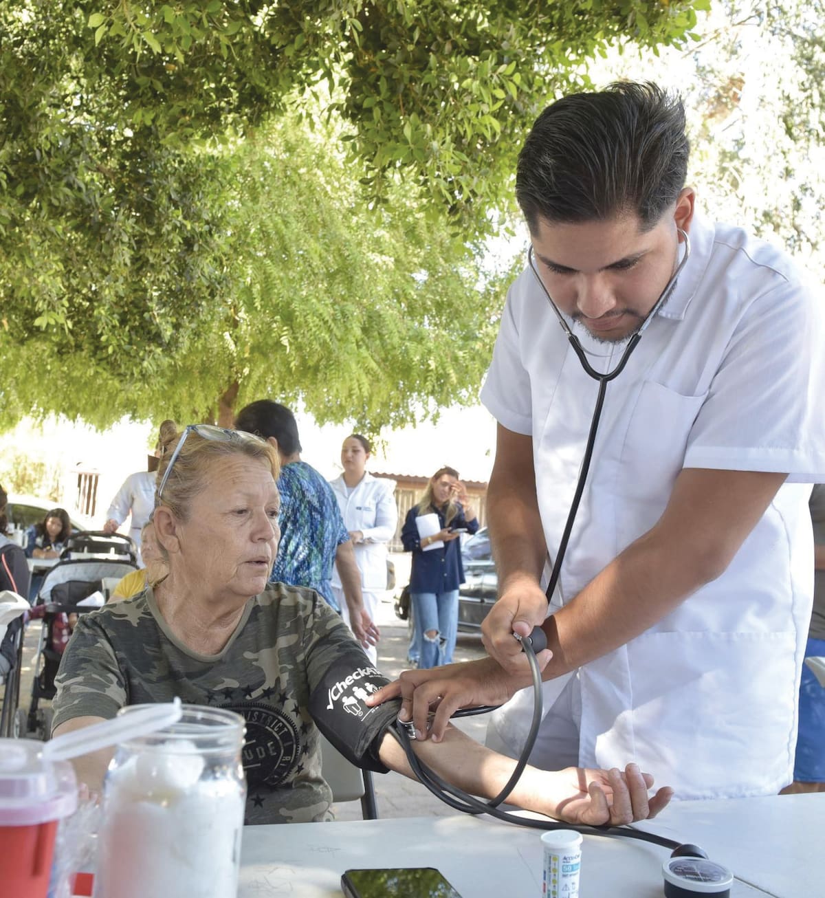 Vecinos de diversas colonias de Hermosillo han acudido a las jornadas de salud realizadas por el Gobierno municipal.