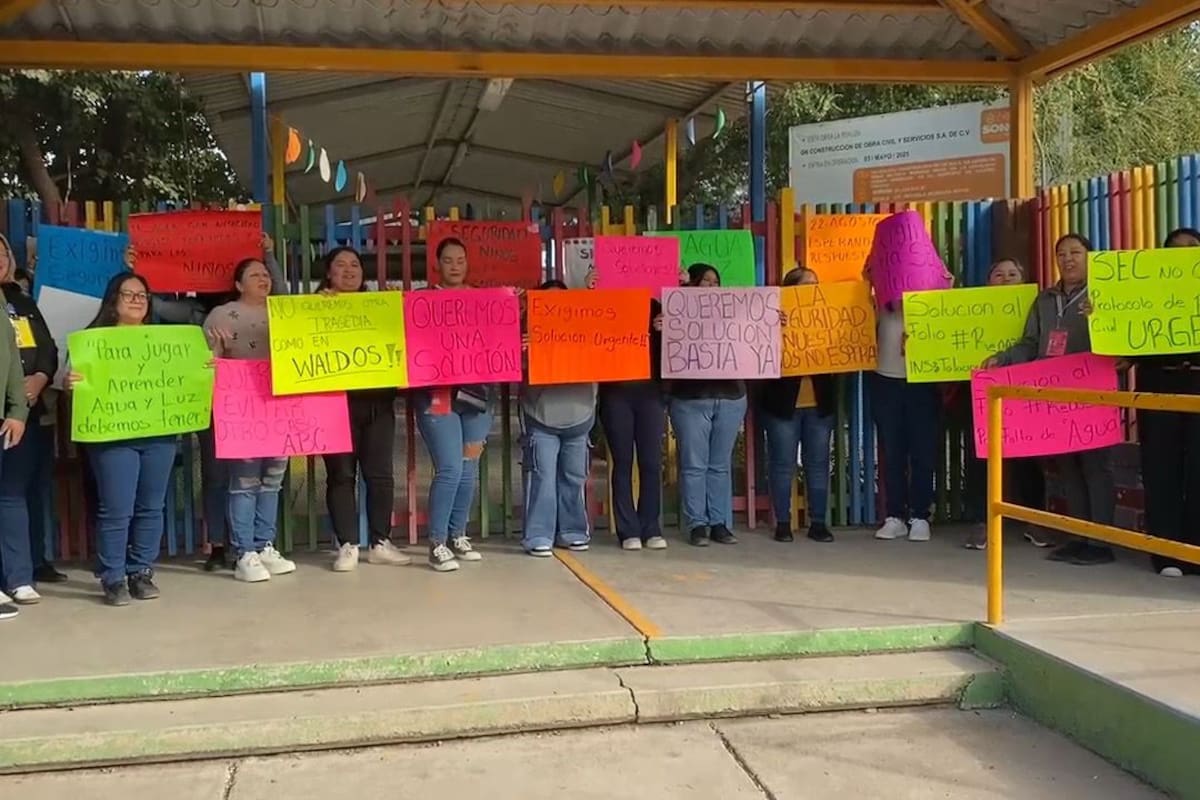Madres de familia cierran preescolar por problemas de agua y electricidad