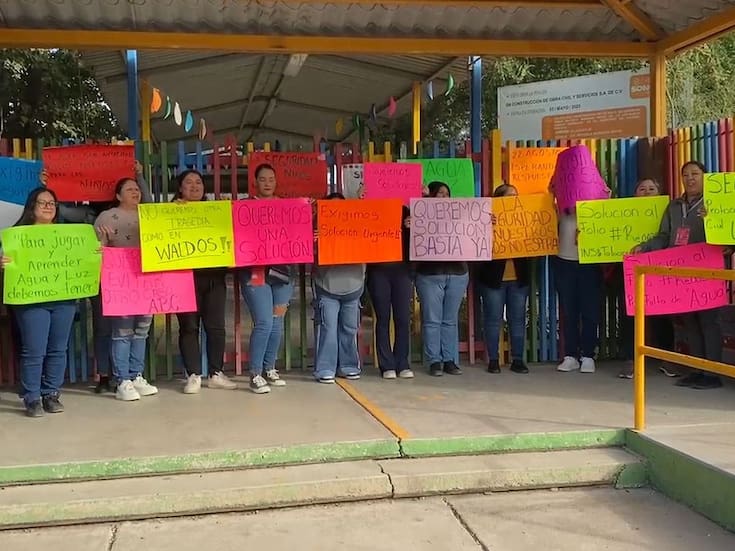 Madres de familia cierran preescolar por problemas de agua y electricidad