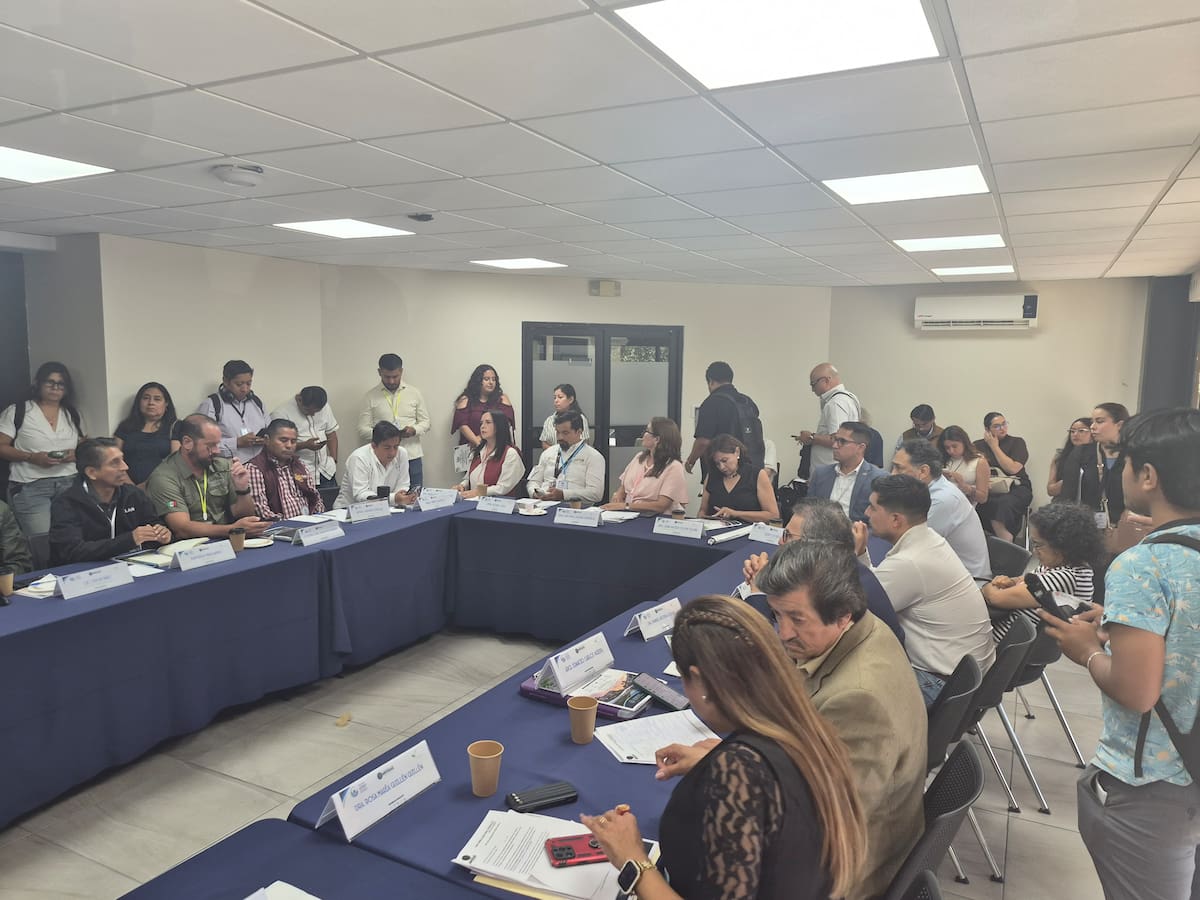 Durante la Mesa Interinstitucional para el saneamiento del Río Tijuana se planteó una Norma Oficial Mexicana para ampliar el aprovechamiento de aguas tratadas.
Fotos: Michelle Castillo.