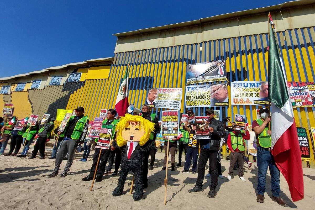 Suman 2 mil migrantes sin cita en CBP One