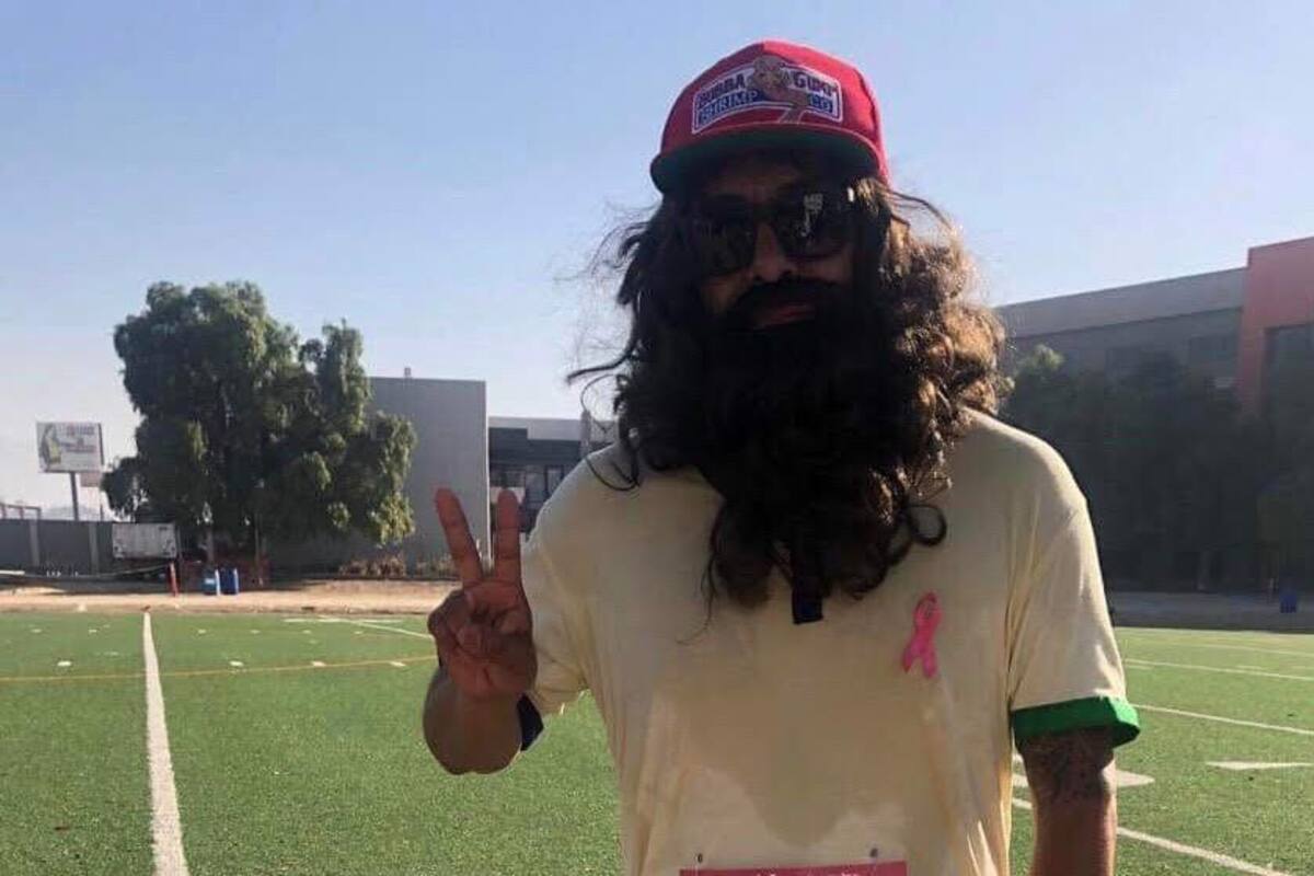 Corredor se disfraza Forrest Gump en Tijuana
