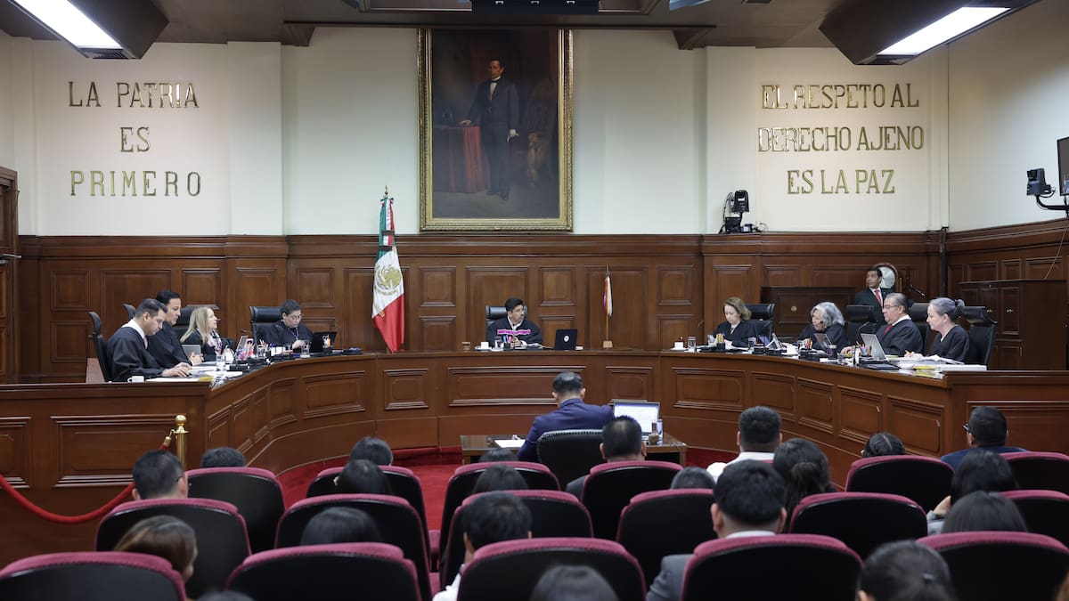 SCJN determina que nadie puede ir a prisión por una deuda puramente civil: si debes a Coppel, Elektra o un banco, el simple incumplimiento de pago no basta para encarcelarte, aunque la deuda siga vigente y el acreedor pueda recurrir a cobranza, demandas y otras vías legales, según reafirmó la Suprema Corte este miércoles