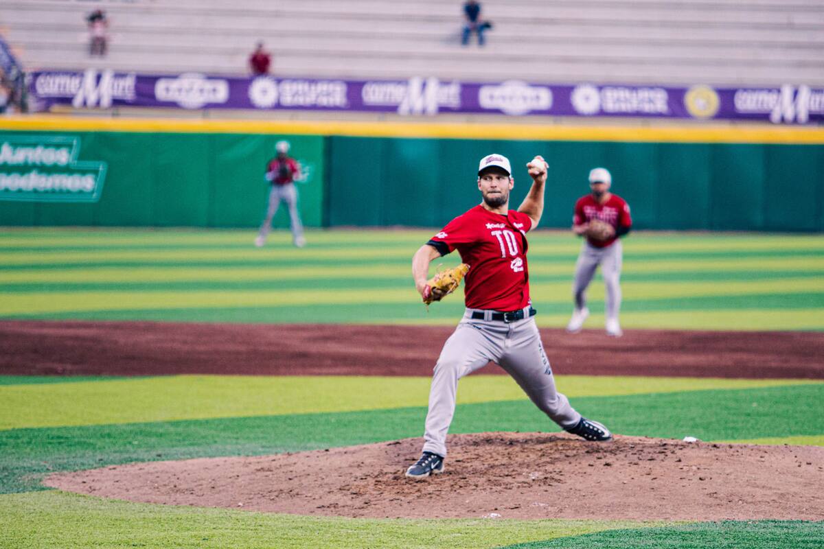 Matt Dermody estuvo intratable desde la lomita al extenderse por seis entradas en blanco en los que diseminó siete hits con cuatro ponches sin regalar base por bolas.