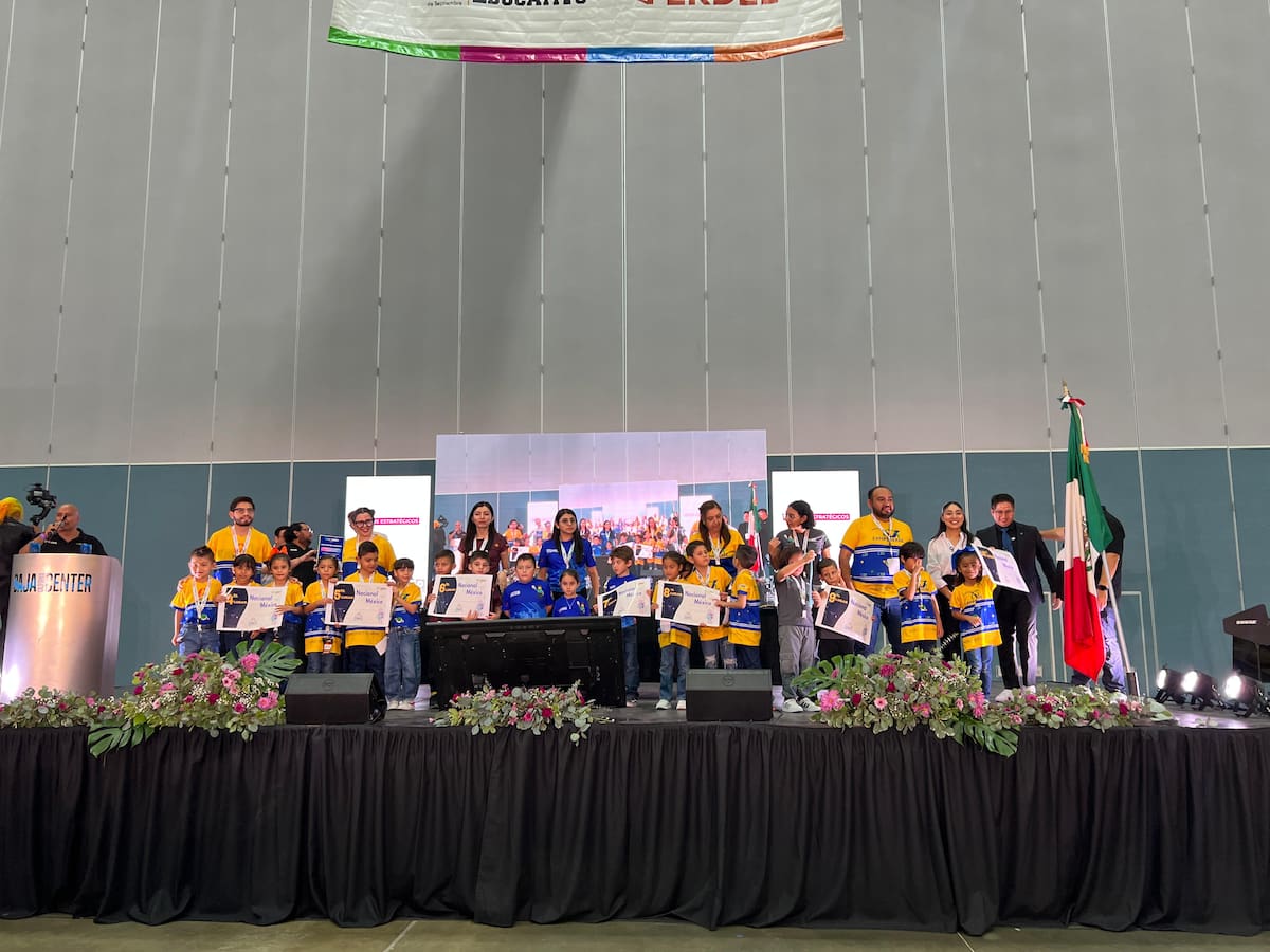 Más de 550 asistentes y 61 equipos de 14 estados participaron en la primera WRO Baja California. Foto: Cortesía