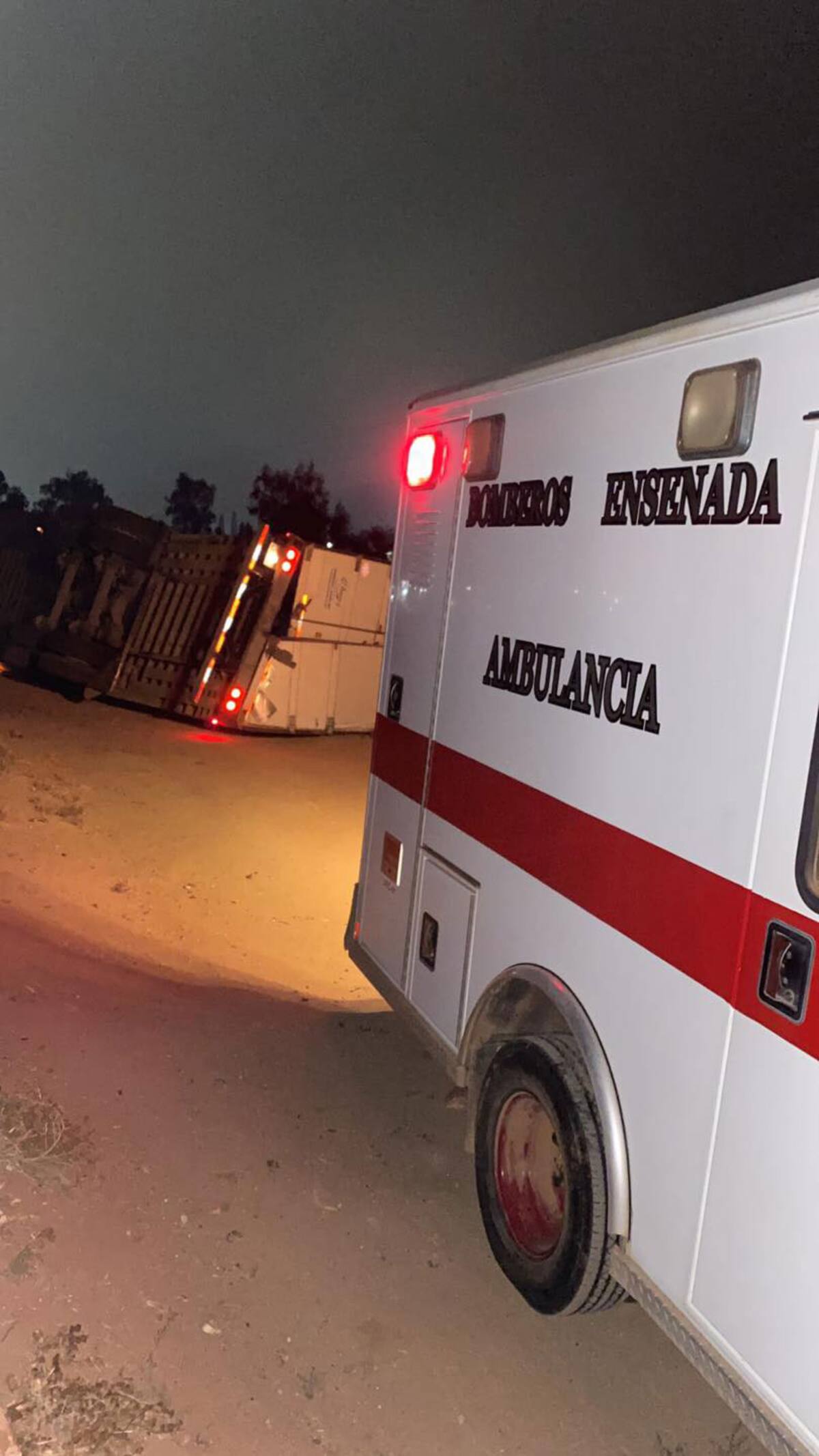 El conductor resultó con lesiones leves que no ameritaron traslado al hospital.