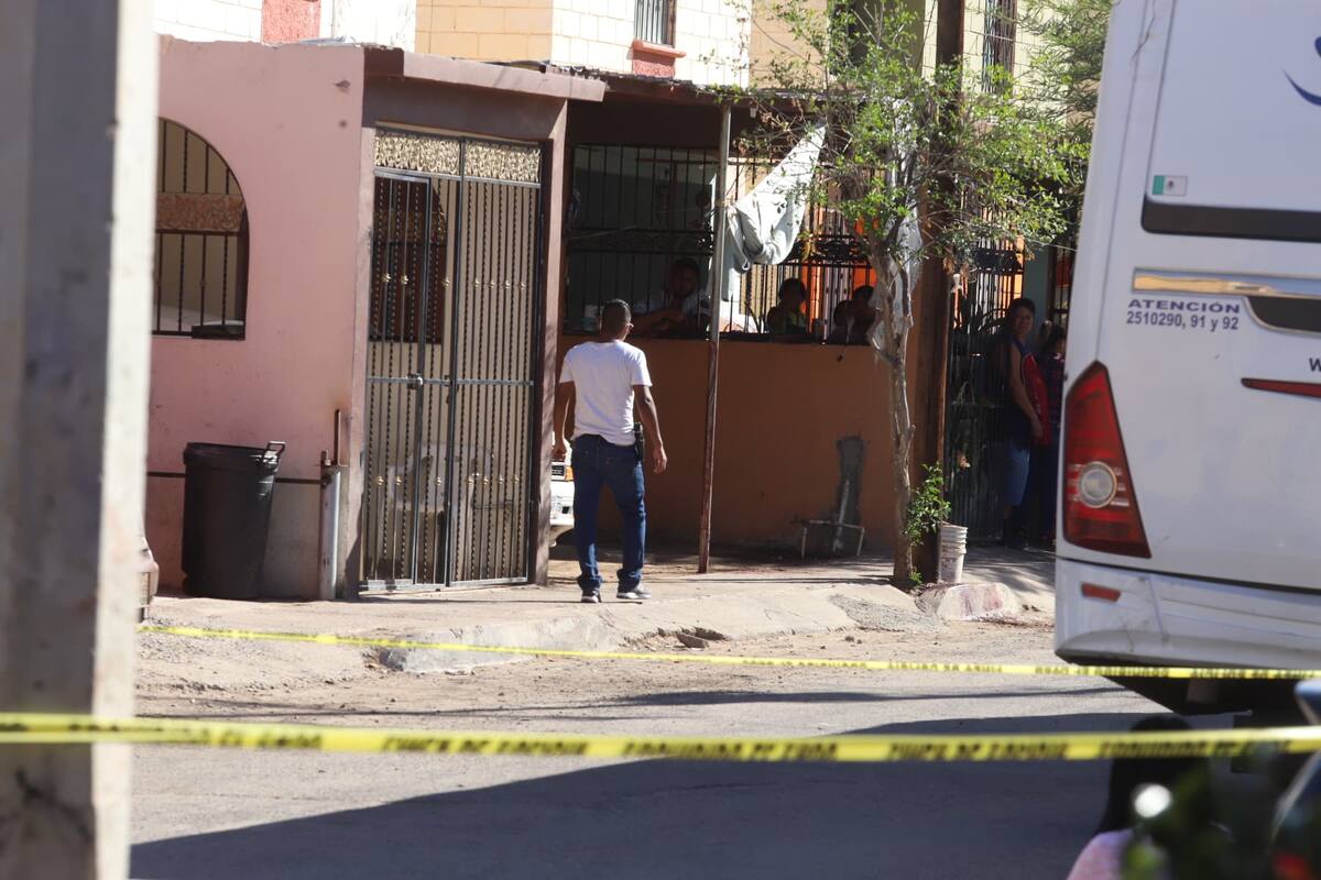 Motociclista mata con arma blanca a hombre fuera de su casa