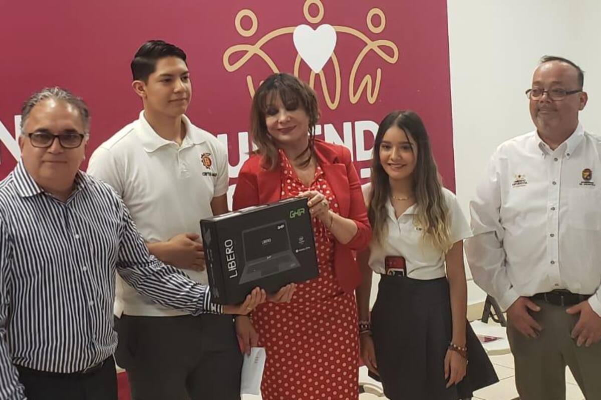 Inauguran aula de herramientas digitales del CDHI