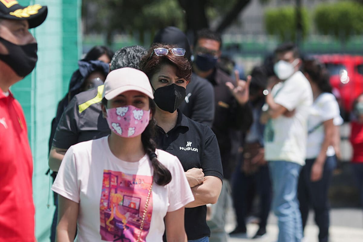 Inicia registro para vacuna de mayores de 18