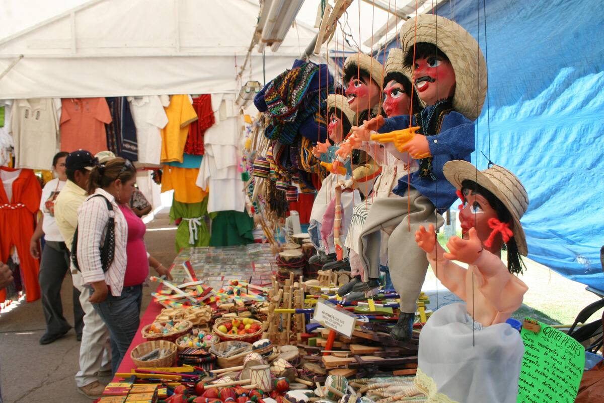 Traen de Oaxaca sus tradiciones y cultura