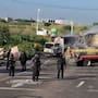 Michoacán amanece con bloqueos y vehículos incendiados tras enfrentamiento entre militares y civiles armados; reportan cinco muertos y siete carreteras afectadas